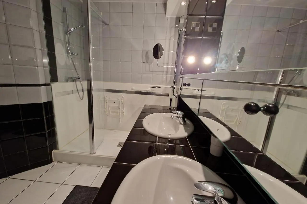 Apartment #H3 Le Fantasque City-Center Shops Nearby T2 Grenoble France
